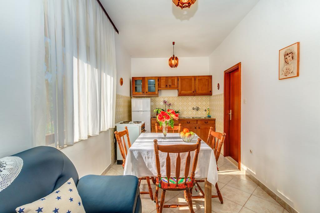 Apartments Marija คาชเตลา ภายนอก รูปภาพ